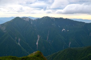 鳳凰三山。 天気は相変わらず怪しい。。。