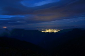 甲府の夜景と奥秩父の雷。